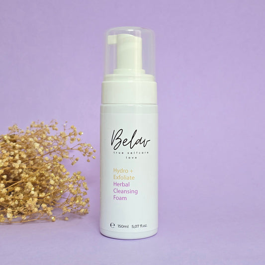 Herbal Cleansing Foam – Sanfter Reinigungsschaum mit Grüntee und Melisse